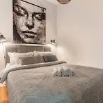 Tempus Te Aparts With Balcony Apartment