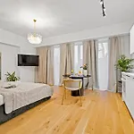 Tempus Te Aparts With Balcony Apartment *