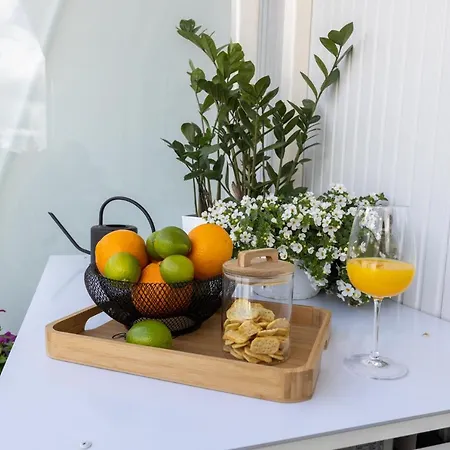 Tempus Te Aparts With Balcony 페르누