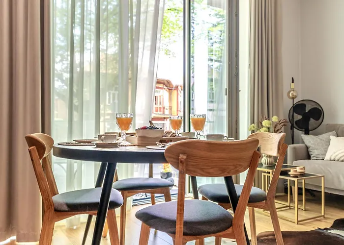 Tempus Te Aparts With Balcony *